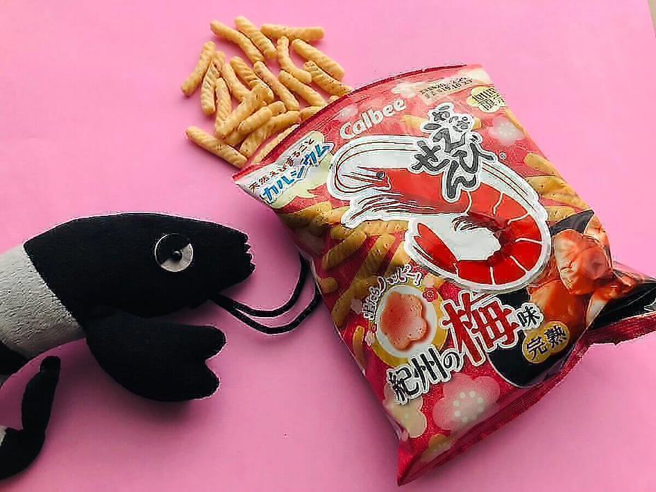 7. Calbee|季節限定 紀州完熟梅蝦味仙貝條
