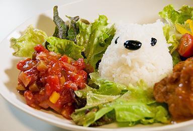 4. Shirokuma Cafe 北極熊Café