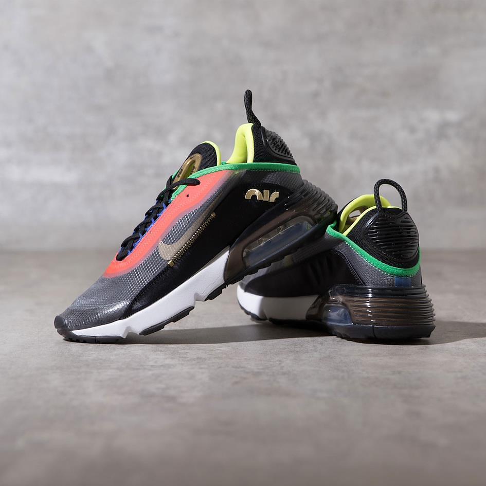 日本限定鞋款2021 - 「NIKE AIR MAX 2090」1萬5000円(税別)