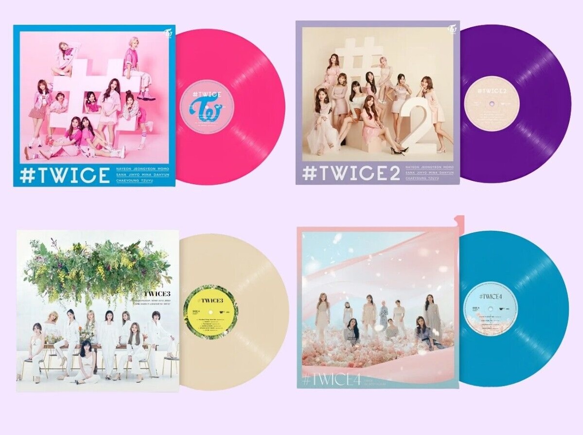 Виниловые пластинки корейской группы Twice