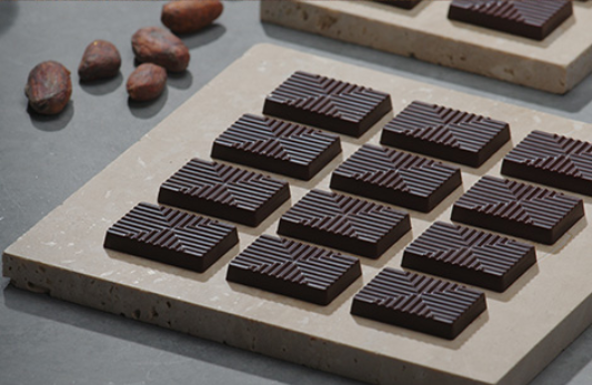 Chocolate premium, Meiji The Chocolate