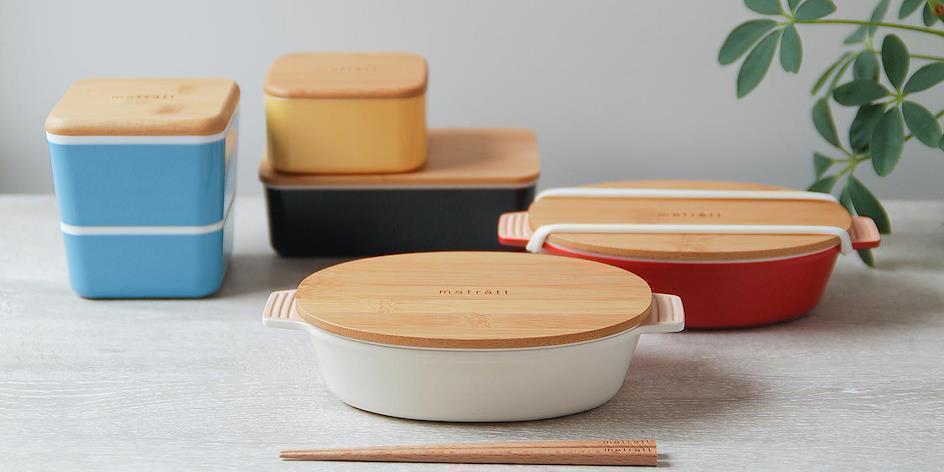 Cajas bento de plástico y madera