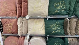 Coussins Disney collaboration Daiso Mickey et Minnie