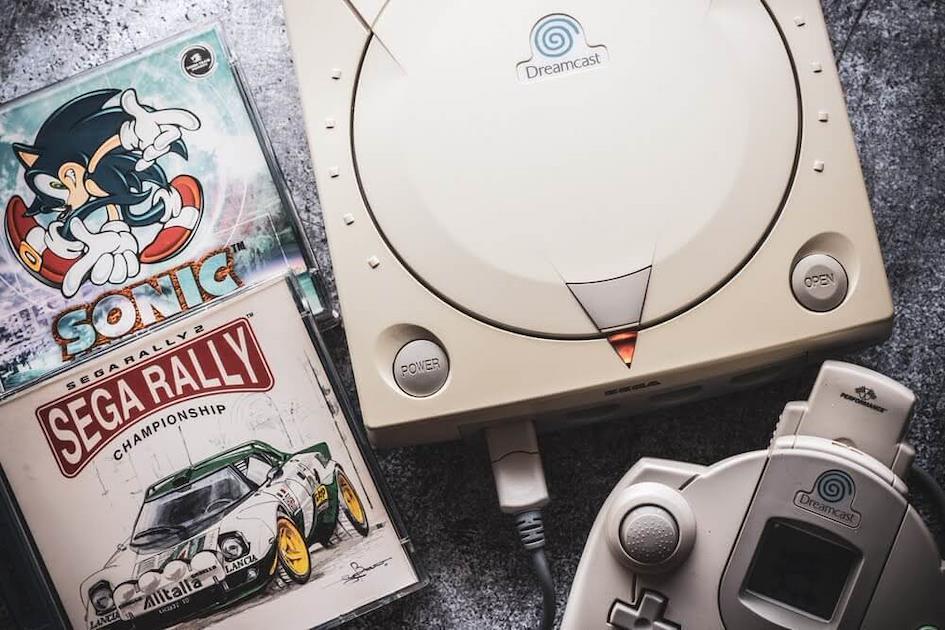 Sega Dream Cast - must have retro game consoles