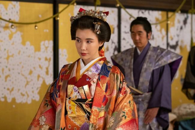 Portada de la serie La peor chica vistiendo kimono
