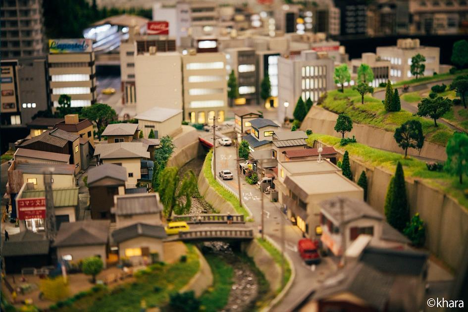 2. 全球最大的微型主題樂園「SMALL WORLDS TOKYO」
