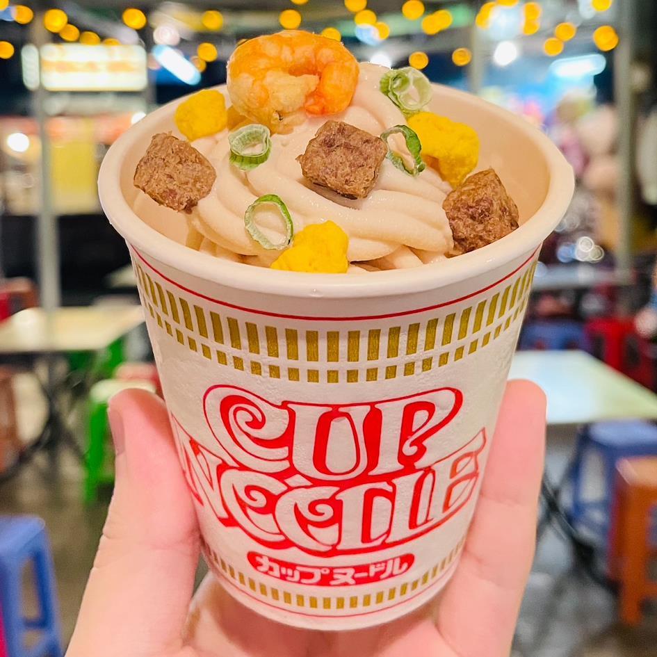 Glace Cup Noodle au Japon