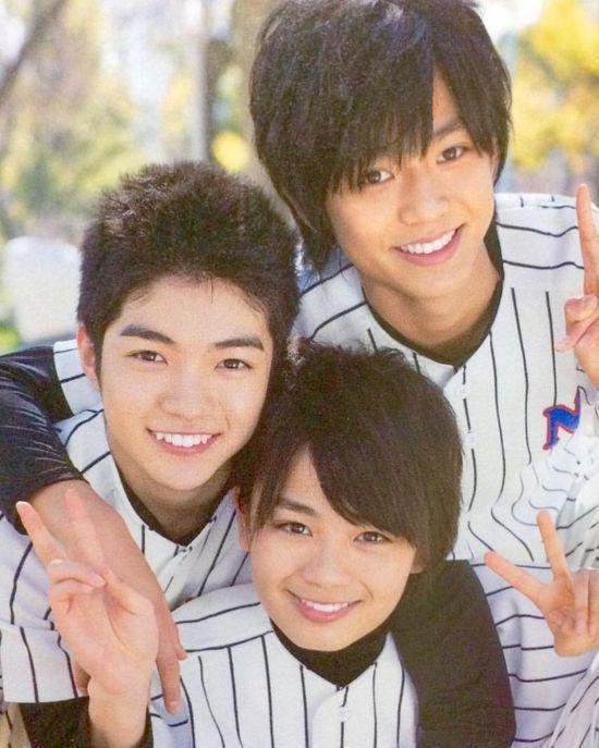 วง Naniwa Ouji กับสมาชิกทั้ง 3 คน