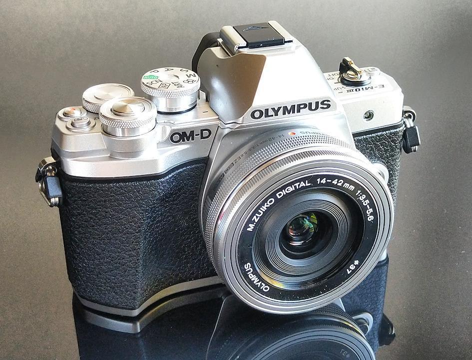 Olympus OM-D E-M10 Mark III