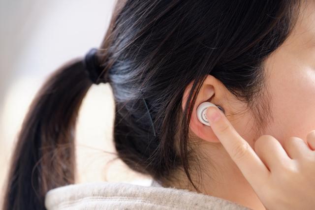 pakai earphone