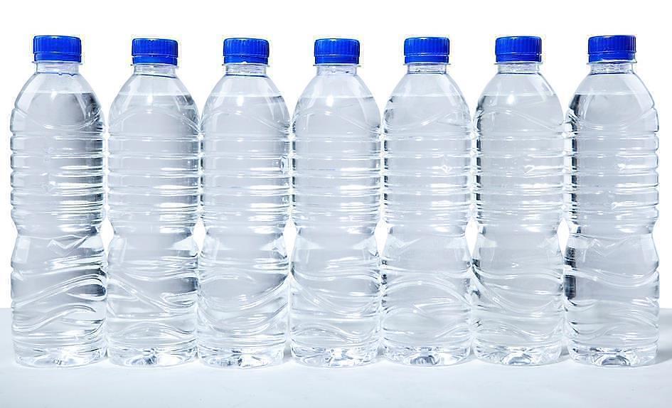 AIR DAN BOTOL KOSONG