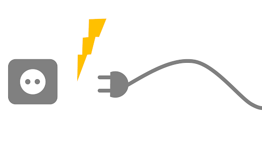 電圧とプラグタイプをチェック