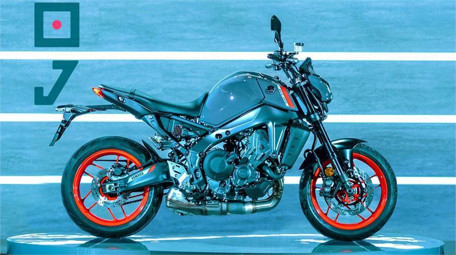 6. La moto Yamaha MT-09