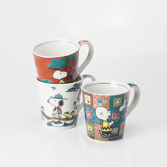 Caneca de cerâmica em colaboração com Snoopy