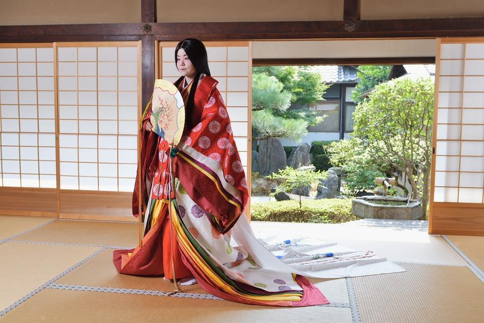 Juni-hitoe