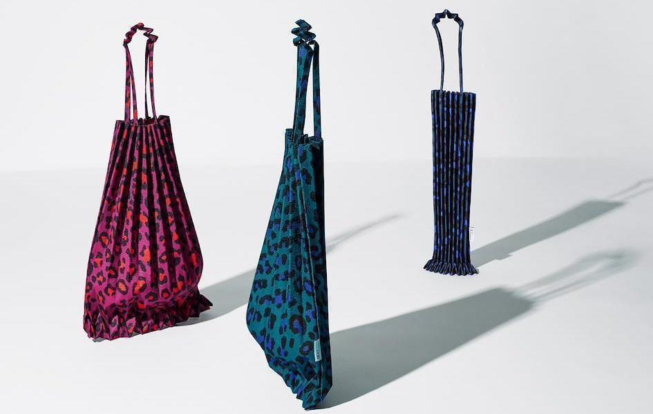 me ISSEY MIYAKE Trunk Pleats Bag