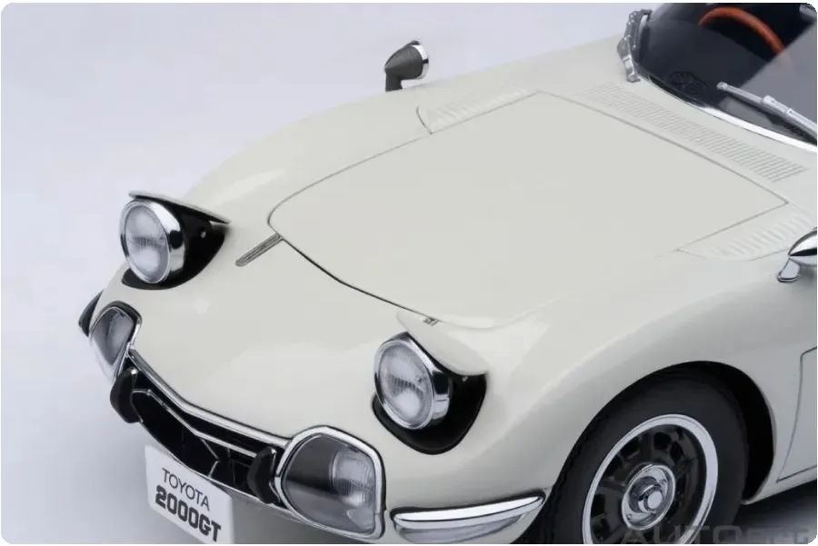 Capó de un auto diecast a escala de CAMSHOP
