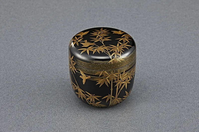 Japanese lacquerware is entirely natural
