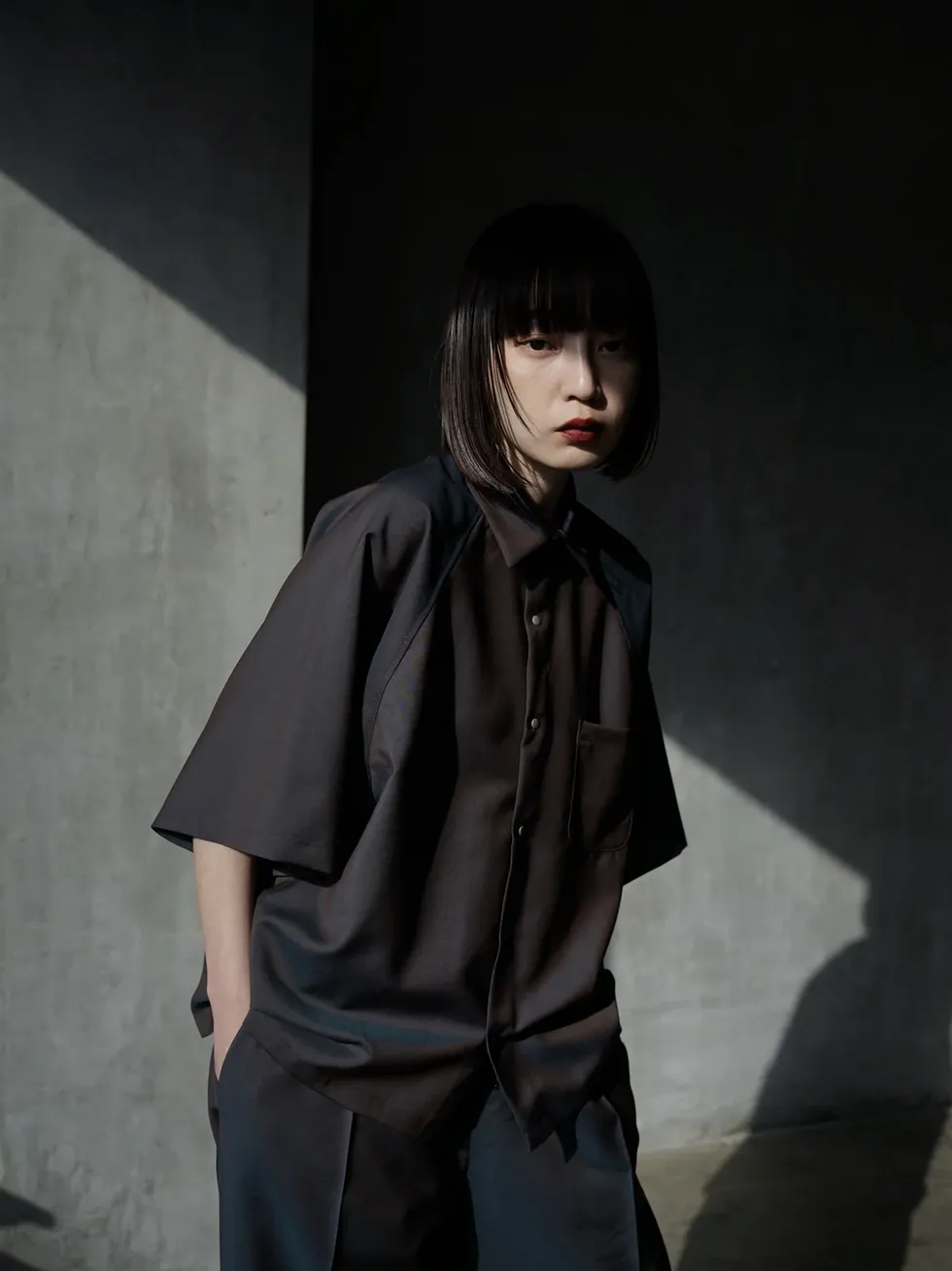 top noir minimaliste en laine et mohair Itochi