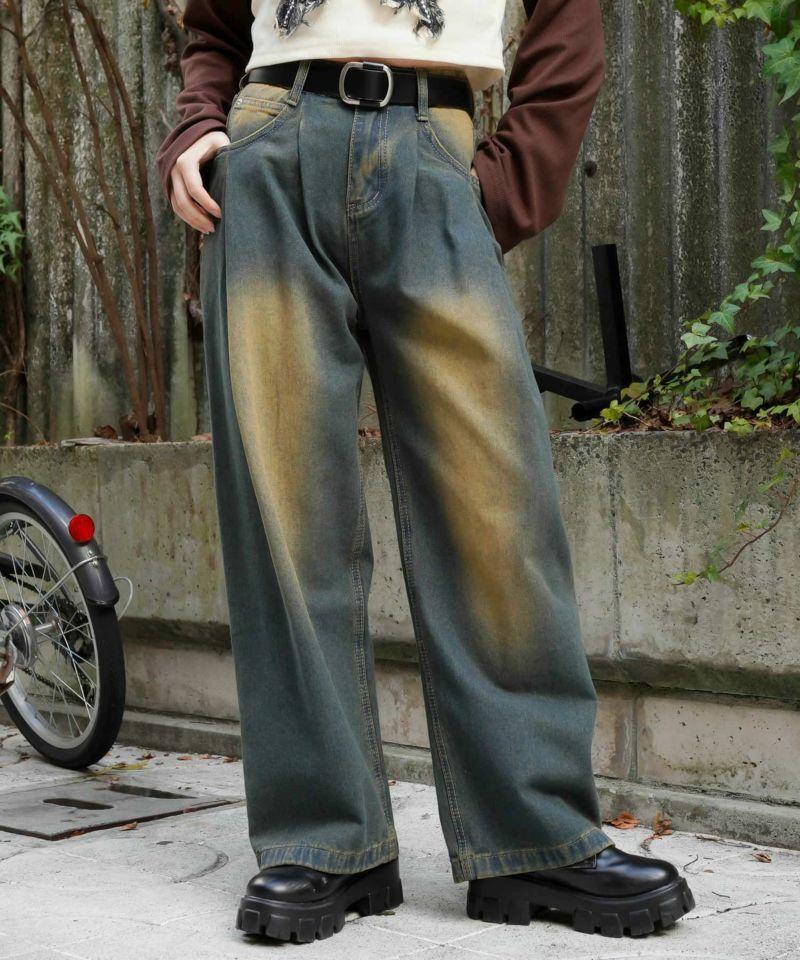 Oversized Vintage Wash Jeans
